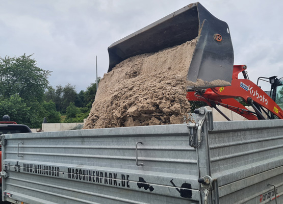 3,5 t Dreiseitenkipper Anhänger mieten - Pongratz 3-SKS 3100/17 T